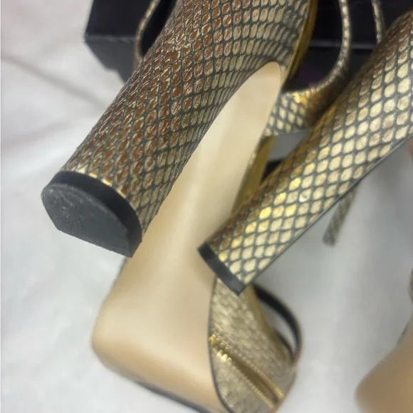 Donald J. Pliner Gold and Black Heels - Picture 11 of 15